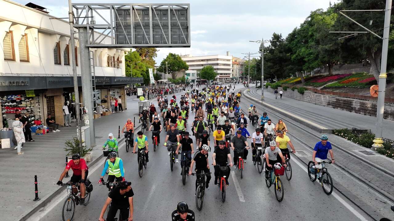 Avrupa Bisiklet Başkenti Konya’da binlerce kişi pedal çevirdi 4